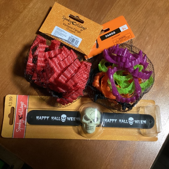 Halloween Vampire Fangs and Light Up Slap Watch Bundle New With Tag - Picture 15 of 16